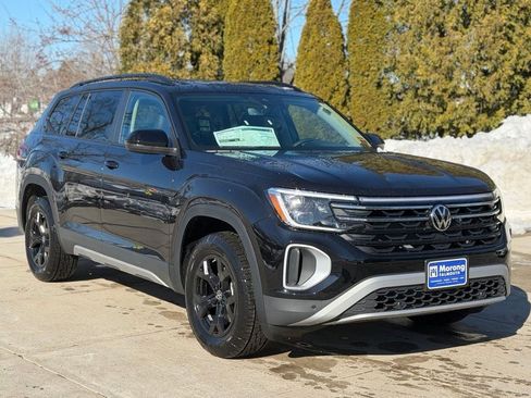 New 2026 Volkswagen Atlas Peak Edition image 1