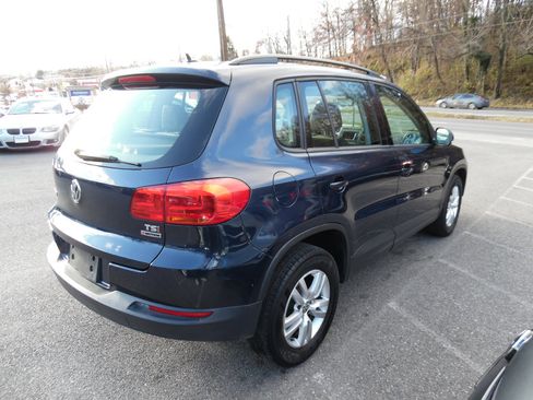 Used 2016 Volkswagen Tiguan S image 5