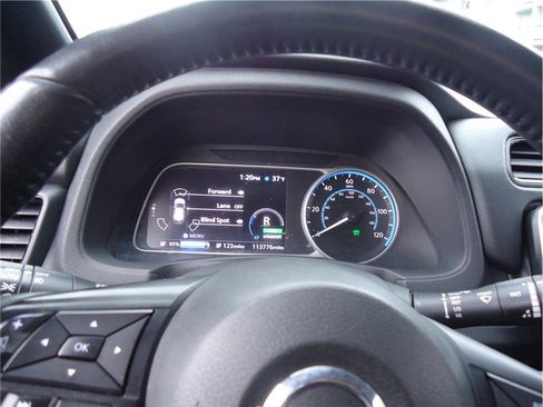 Used 2018 Nissan Leaf SV w/ SV Technology Package image 23