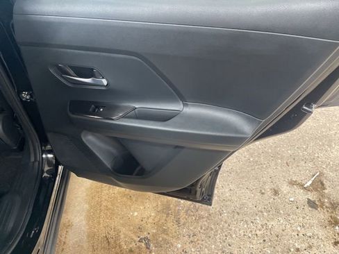 Certified 2025 Nissan Kicks SV w/ SV Premium Package image 31