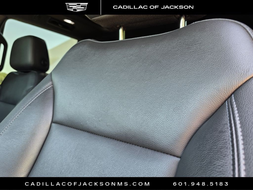 Used 2021 Chevrolet Tahoe Z71 w/ Luxury Package AWD/4WD image 18
