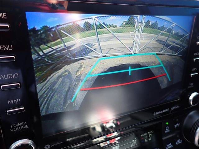Used 2020 Toyota Highlander XLE AWD/4WD image 23