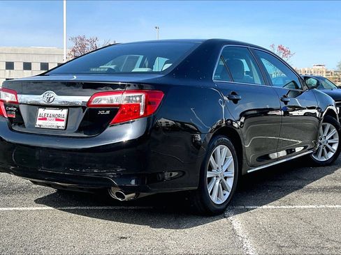 Used 2012 Toyota Camry XLE image 12