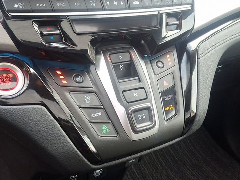 Certified 2025 Honda Odyssey Touring image 15