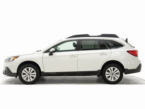 Used 2019 Subaru Outback 2.5i Premium image 30