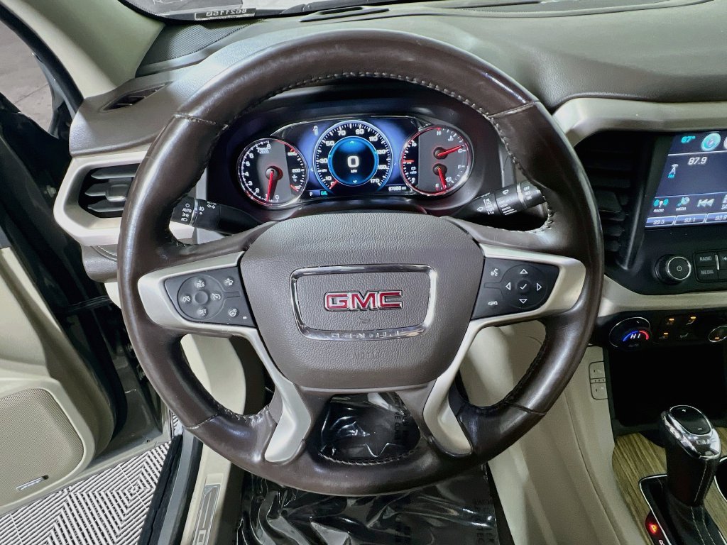 Used 2019 GMC Acadia Denali w/ Technology Package AWD/4WD image 10