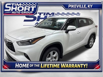 Used 2024 Toyota Highlander LE