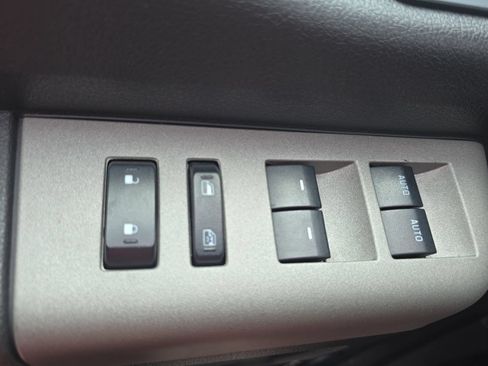 Used 2016 Ford F250 Lariat w/ Lariat Ultimate Package AWD/4WD image 26