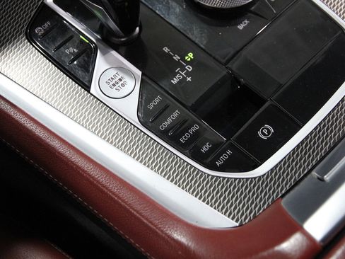 Certified 2022 BMW X6 xDrive40i w/ M Sport Package image 16