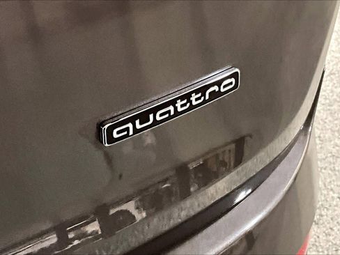 Used 2023 Audi Q7 2.0T Premium w/ Convenience Package image 10