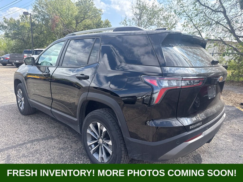 Used 2025 Chevrolet Equinox LT w/ Convenience Package II FWD image 4