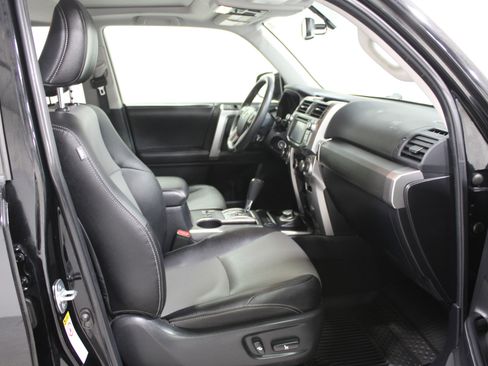 Used 2017 Toyota 4Runner SR5 image 23