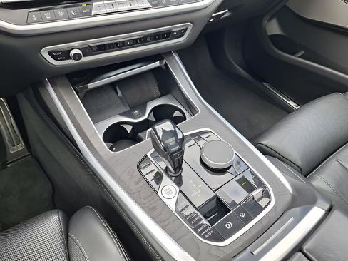 Used 2021 BMW X7 xDrive40i w/ M Sport Package image 14