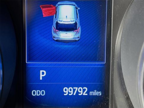 Used 2018 Toyota C-HR XLE image 12