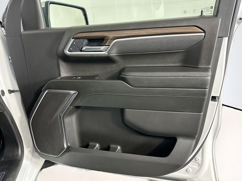 Used 2025 Chevrolet Silverado 1500 LT image 32