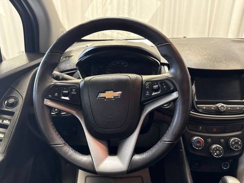 Used 2019 Chevrolet Trax LT w/ Driver Confidence Package FWD image 13