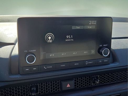 Used 2025 Honda CR-V LX image 24