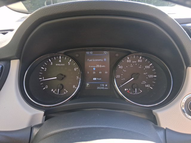 Used 2022 Nissan Rogue Sport SV FWD image 17