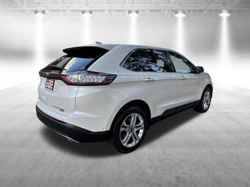 Used 2018 Ford Edge Titanium w/ Equipment Group 302A AWD/4WD image 4