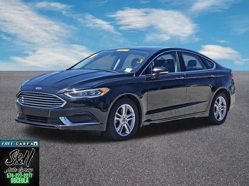 Used 2018 Ford Fusion SE w/ Fusion SE Technology Package FWD image 13