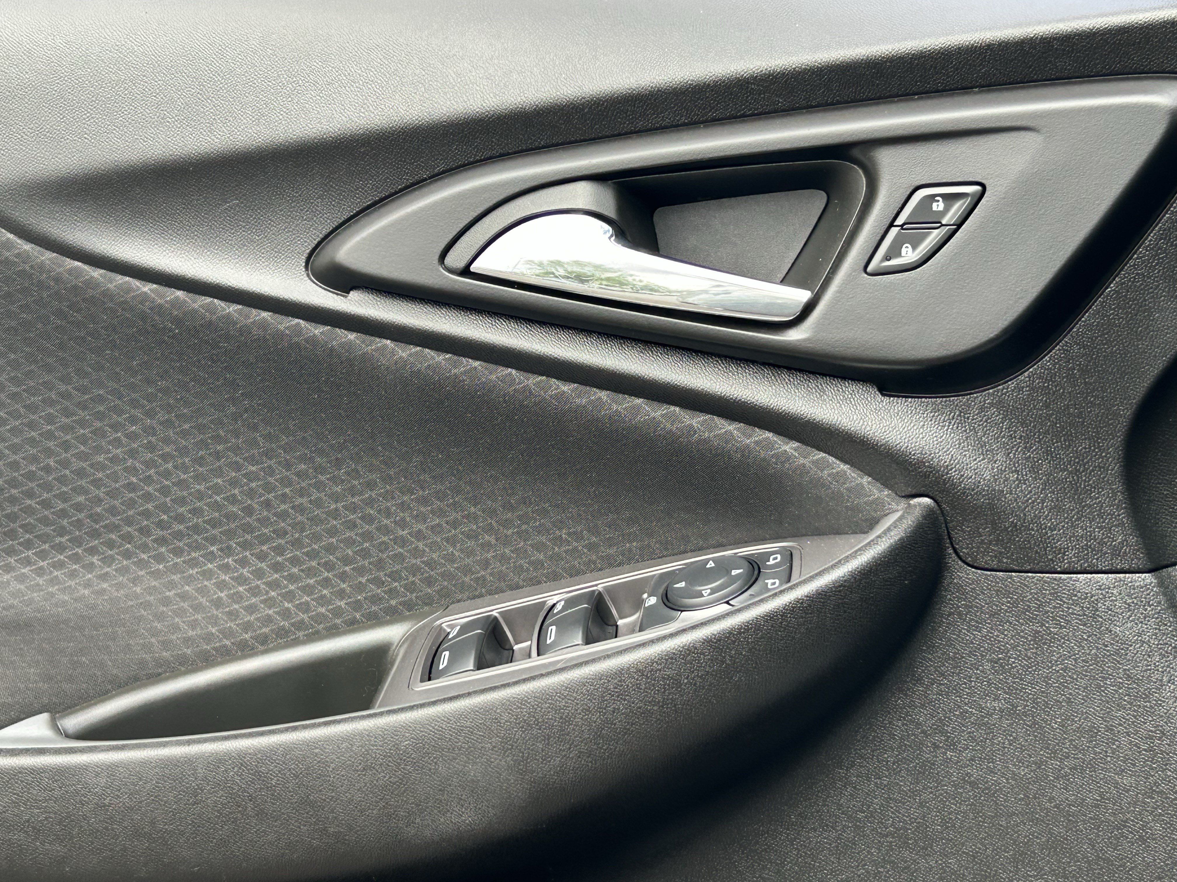 Used 2024 Chevrolet Malibu LT FWD image 19