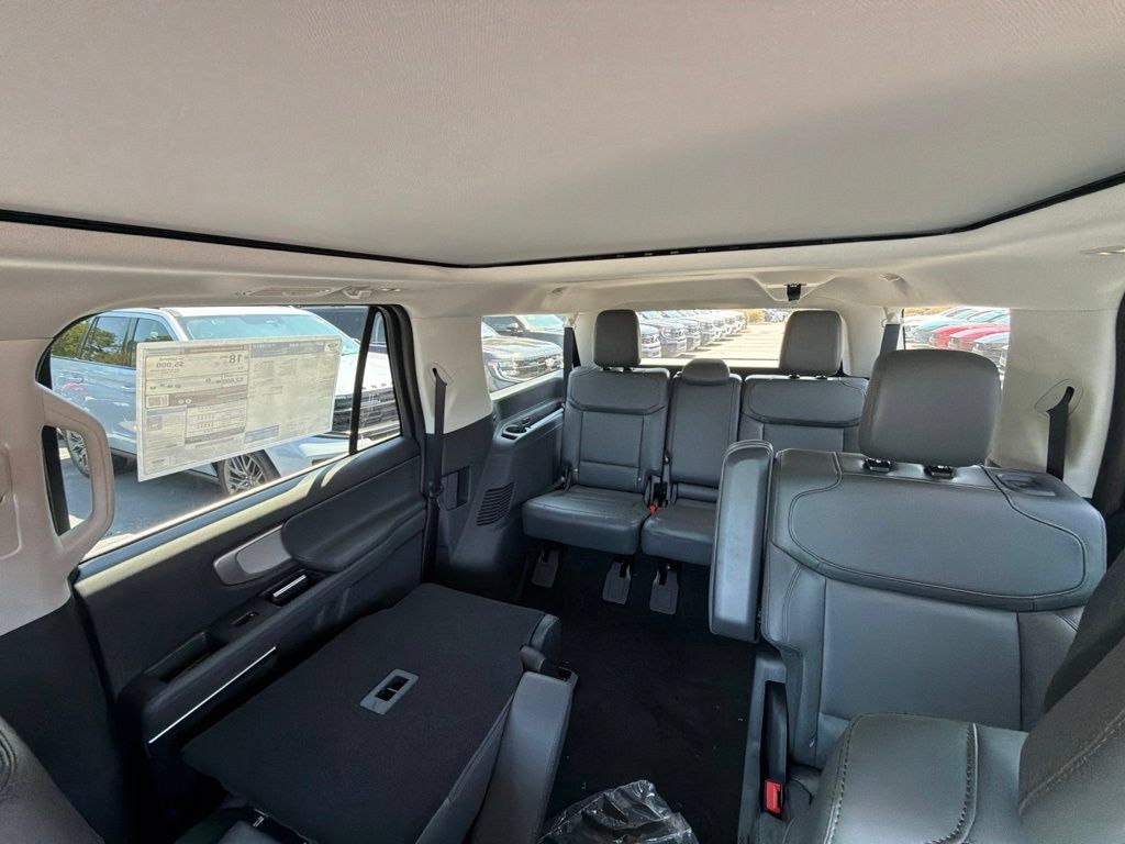New 2027 Ford Expedition Max Active AWD/4WD image 11