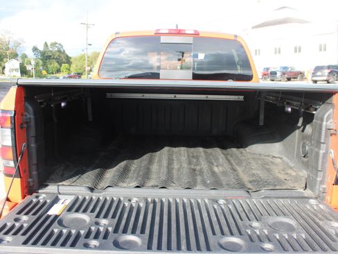 Used 2025 Nissan Frontier PRO-4X w/ Pro Premium Package AWD/4WD image 5