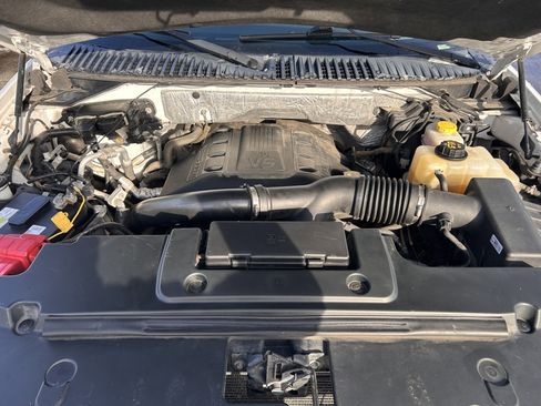 Used 2017 Ford Expedition EL XLT image 9