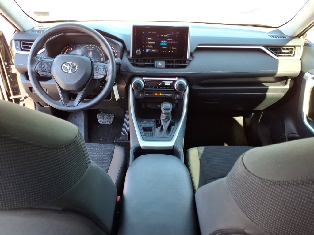 Certified 2025 Toyota RAV4 LE FWD image 5