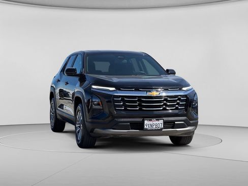 Used 2025 Chevrolet Equinox LT FWD image 4