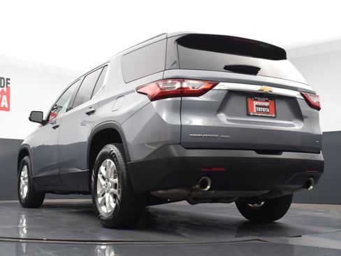 Used 2021 Chevrolet Traverse LT image 35