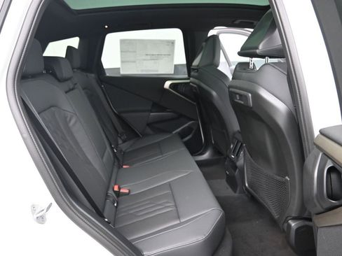 Used 2025 BMW X3 xDrive30i w/ Premium Package image 24