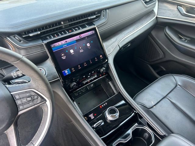 Used 2023 Jeep Grand Cherokee L Limited w/ Luxury Tech Group II AWD/4WD image 30
