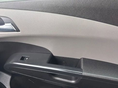 Used 2016 Chevrolet Sonic LT FWD image 9