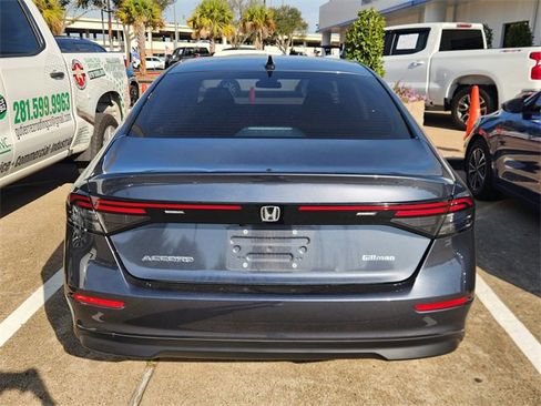 Used 2025 Honda Accord SE image 5