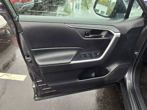Certified 2022 Toyota RAV4 LE AWD/4WD image 14