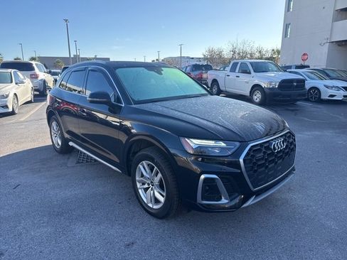Used 2022 Audi Q5 2.0T Premium w/ Convenience Package image 1
