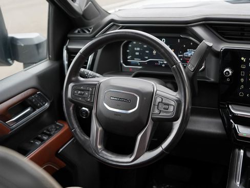 Used 2024 GMC Sierra 2500 Denali Ultimate AWD/4WD image 14