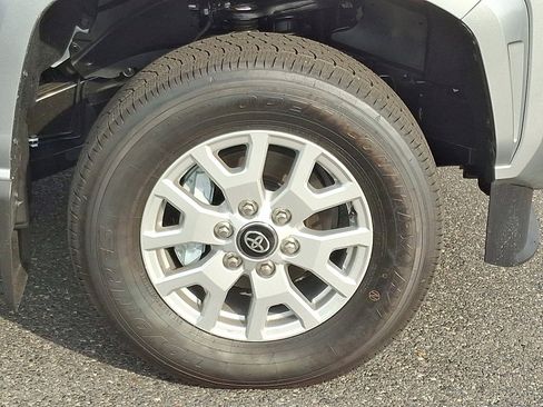 Used 2025 Toyota Tacoma SR5 image 8