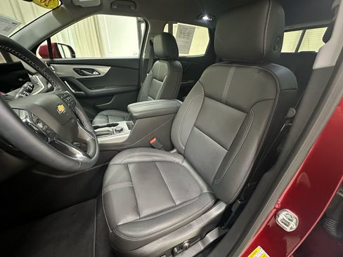 Used 2025 Chevrolet Blazer LT FWD image 23