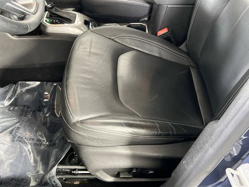 Used 2022 Jeep Renegade Limited w/ Sun, Sound & Wheels Group image 19