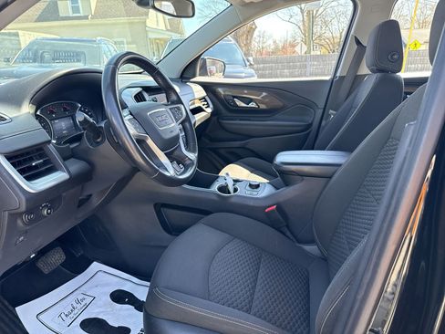 Used 2020 GMC Terrain SLE w/ Driver Convenience Package FWD image 14