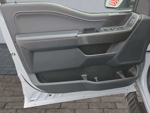 Certified 2022 Ford F150 XLT w/ Equipment Group 302A High image 10