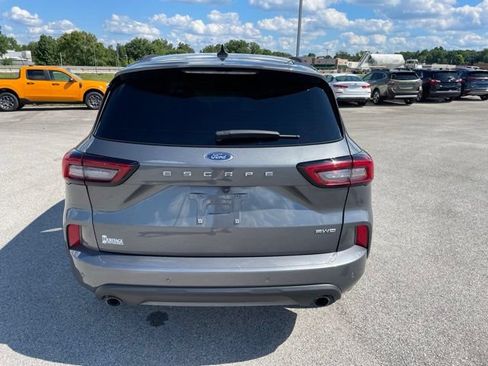 Used 2023 Ford Escape ST-Line w/ Tech Pack #1 AWD/4WD image 8