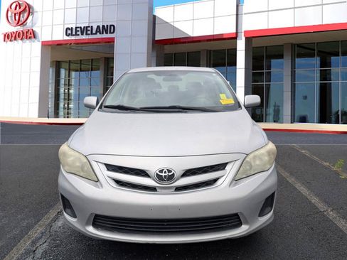 Used 2012 Toyota Corolla LE FWD image 3