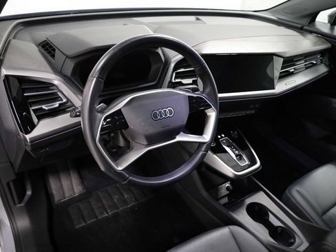Used 2023 Audi Q4 e-tron Premium Plus w/ Premium Plus RWD image 4