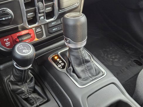 New 2026 Jeep Gladiator Sport AWD/4WD image 12