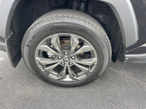 Used 2024 Toyota RAV4 XLE Premium image 20