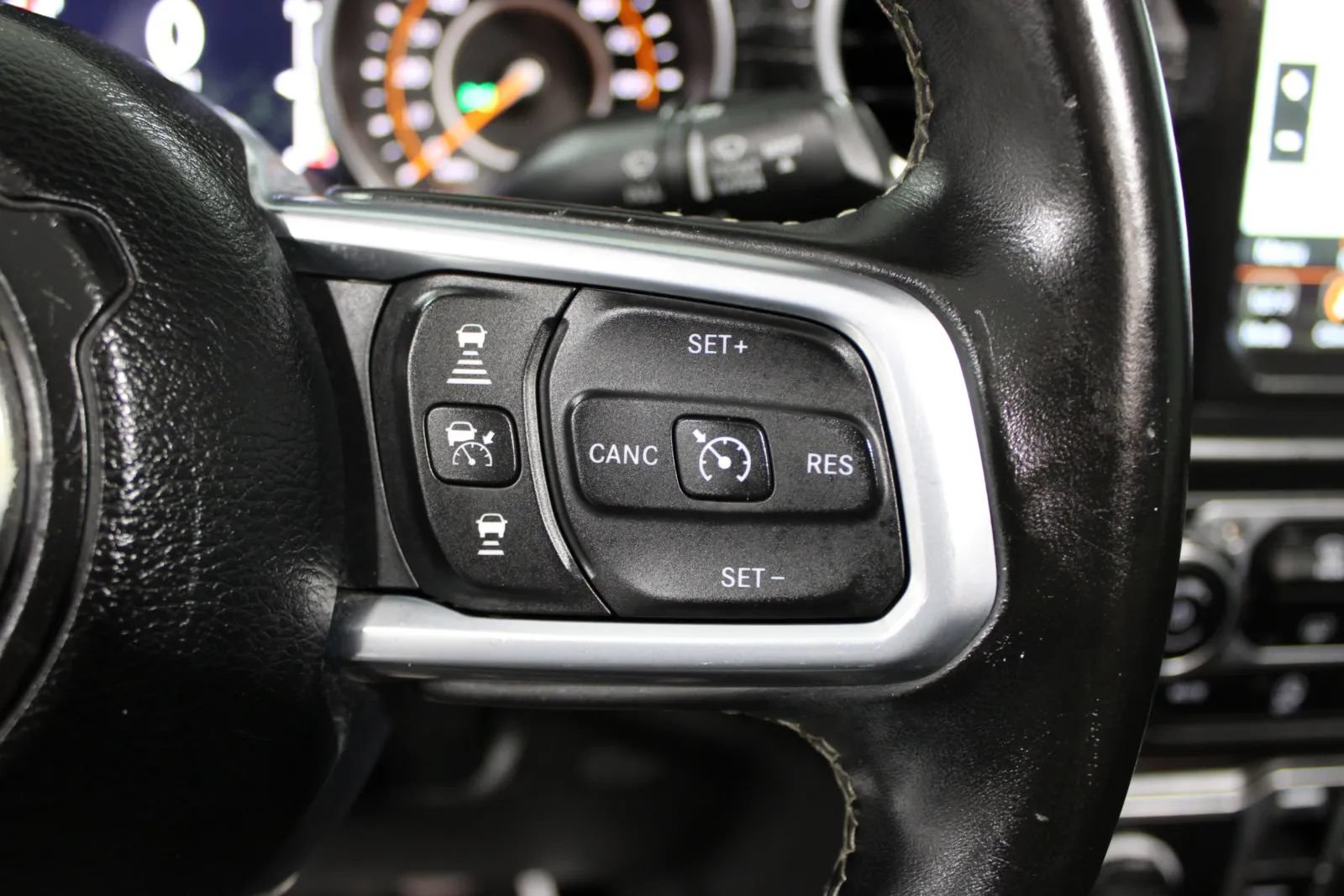 Used 2021 Jeep Gladiator Overland w/ Popular Equipment Package AWD/4WD image 7