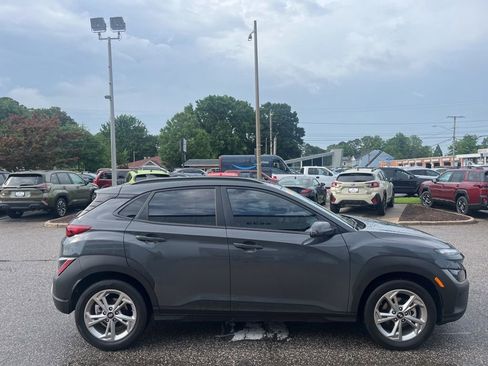 Used 2023 Hyundai Kona SEL FWD image 3
